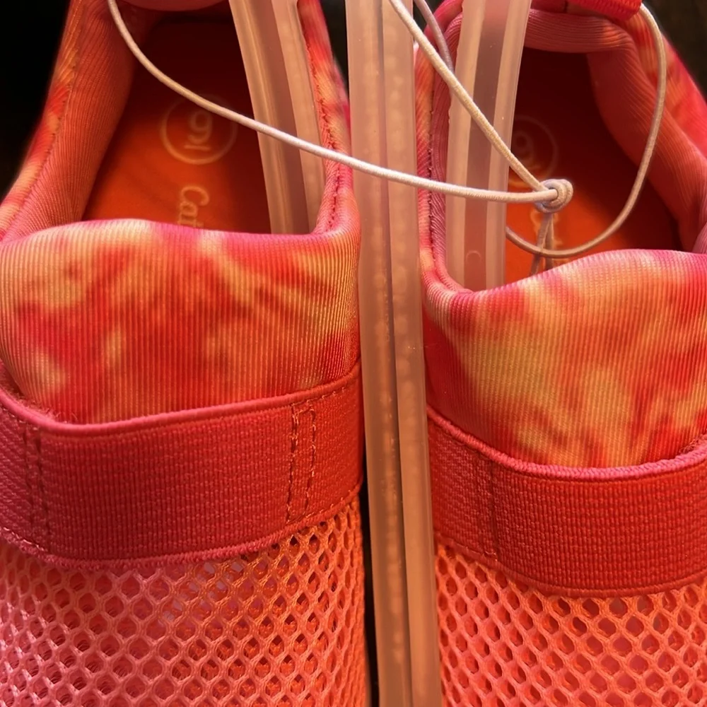 NWT Cat and Jack Toddler Girls Austen Bright Swim Water Shoes!